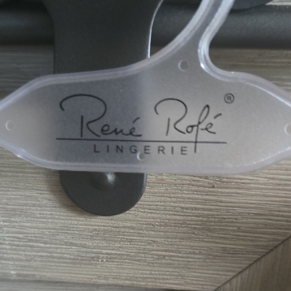 Rene Rofe Elegant Black and Tan Lace Bra Duo - Picture 3 of 16